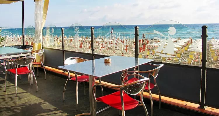 Beach Bar